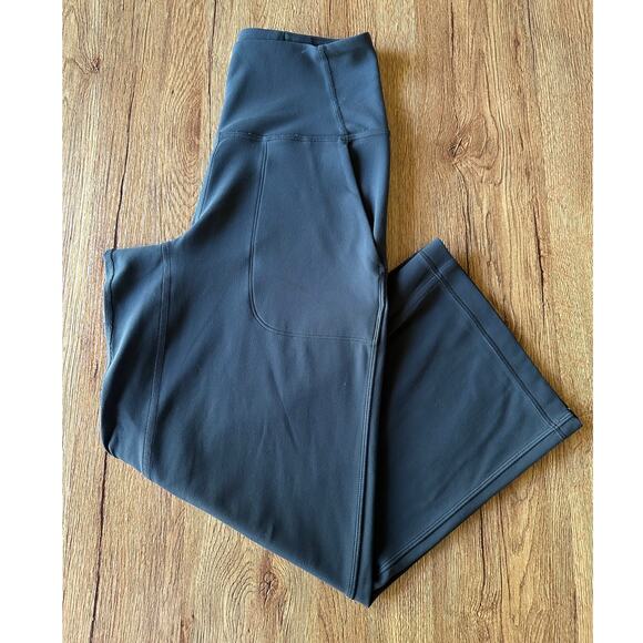 Lululemon Grey Wide Leg Cropped Yoga Pants Size 4 - Picture 1 of 6